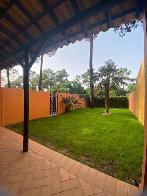 Charmoso Apartamento Na Herdade Da Aroeira Aroeira  Exterior photo