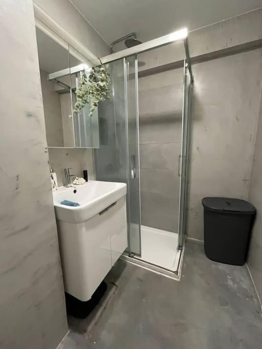 Charmoso Apartamento Na Herdade Da Aroeira Aroeira  Exterior photo